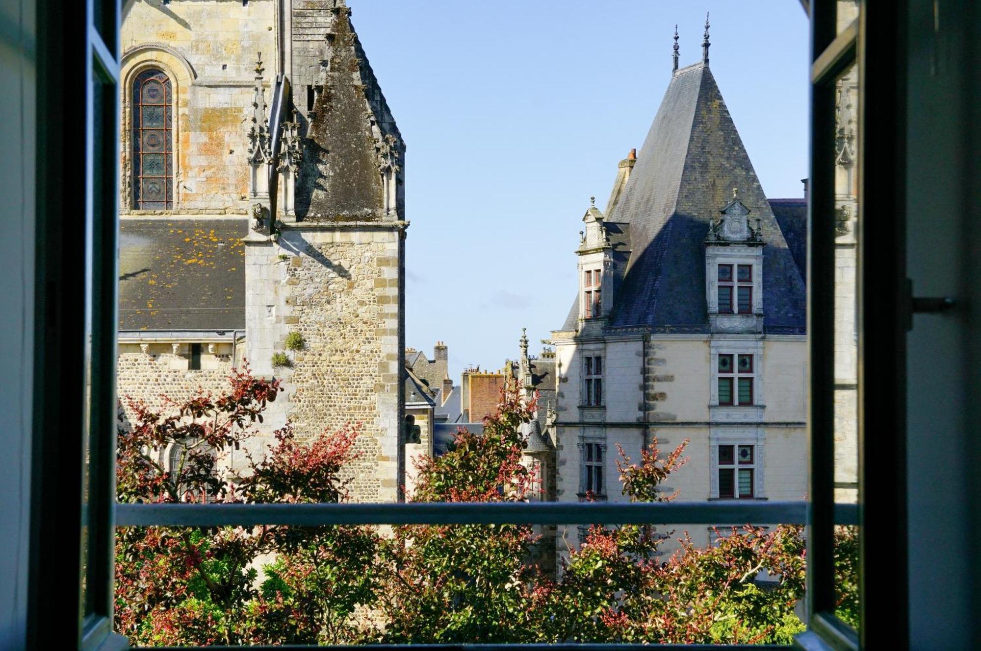 Maison Avec Vue Sur La Cathedrale เลอม็องส์ ภายนอก รูปภาพ