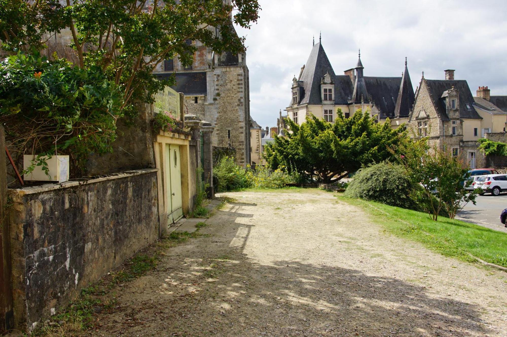 Maison Avec Vue Sur La Cathedrale เลอม็องส์ ภายนอก รูปภาพ